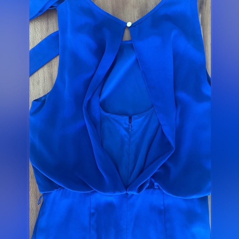 Vince Camuto Sleeveless Jumpsuit with Bow - Picture 4 of 11